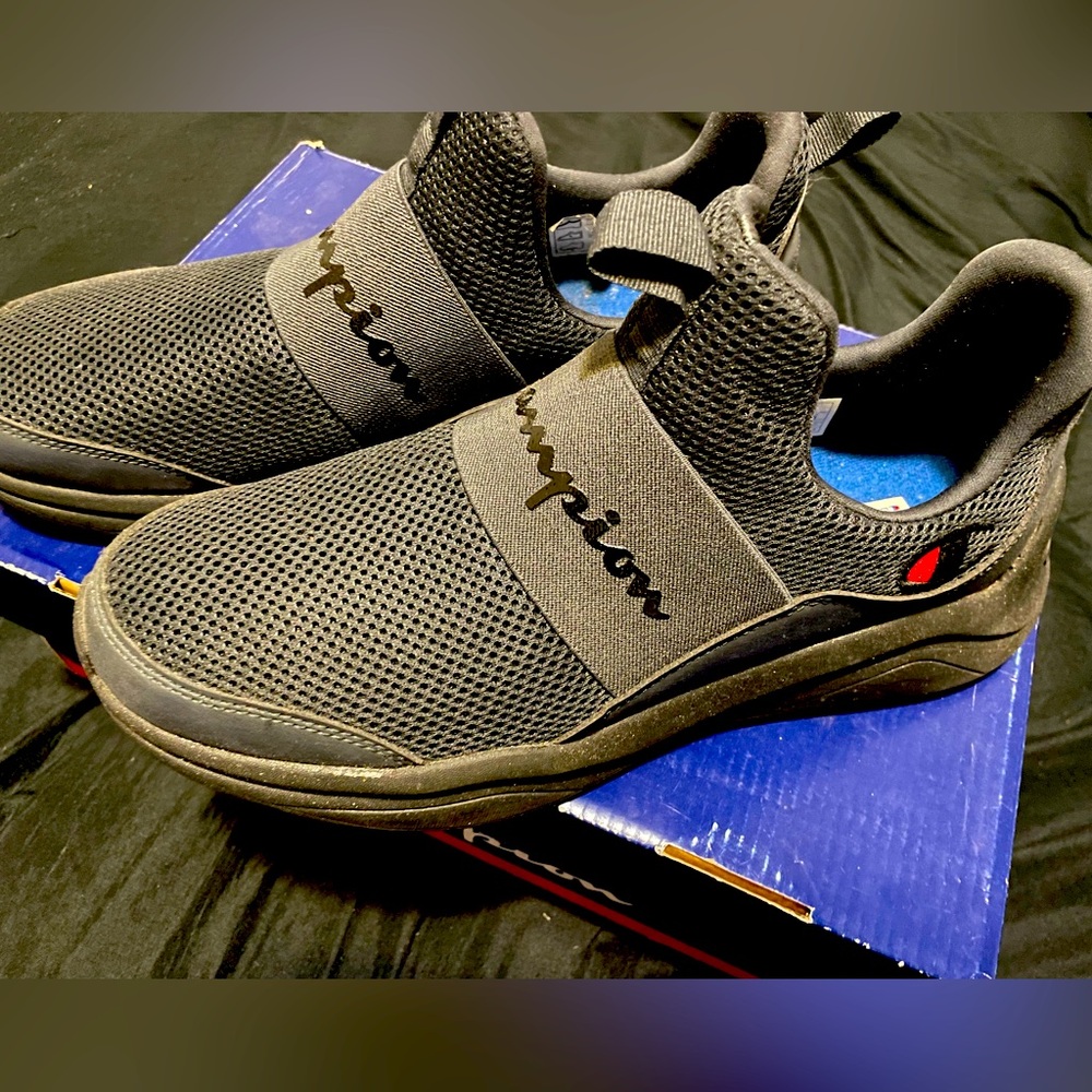 Champion-sports-running-athletic-shoes-for-men.
